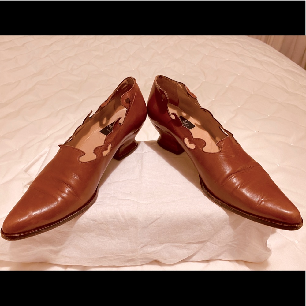 Vintage Mare caramel colored scallop shoes 7 1/2